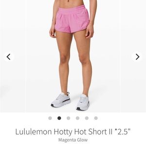 SOLD 💓Lululemon Hotty Hot Shorts II 2.5 in